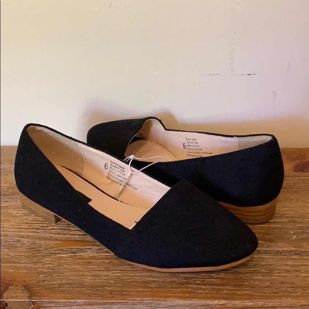 NWT UO BDG Canvas Flats